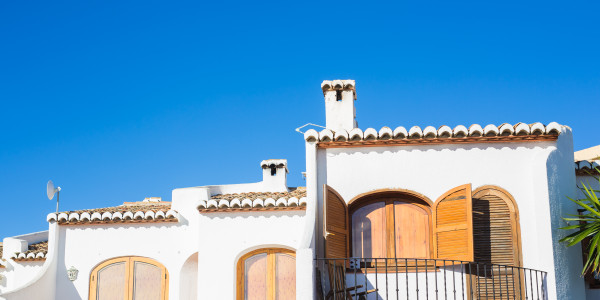 Pintar Fachadas de Casas Unifamiliares / Chalets Riba-roja d'Ebre · Pinturas para Pintado de Fachadas Metálicas o de Hormigón