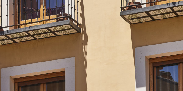 Pintar Fachadas de Casas Unifamiliares / Chalets Riba-roja d'Ebre · Pintura anticorrosiva para Barandillas, Rejas y otros Elementos