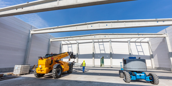 Pintar Fachadas de Naves Industriales, Fábricas y Almacenes Caseres · Pintar Construcción de Obra Nueva