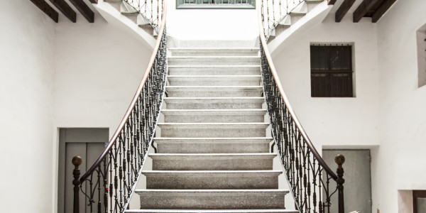 Rehabilitación y Restauración de Fachadas Alcanar · Pintado de Escaleras, Patios Interiores, Patios de Luces, Ascensores